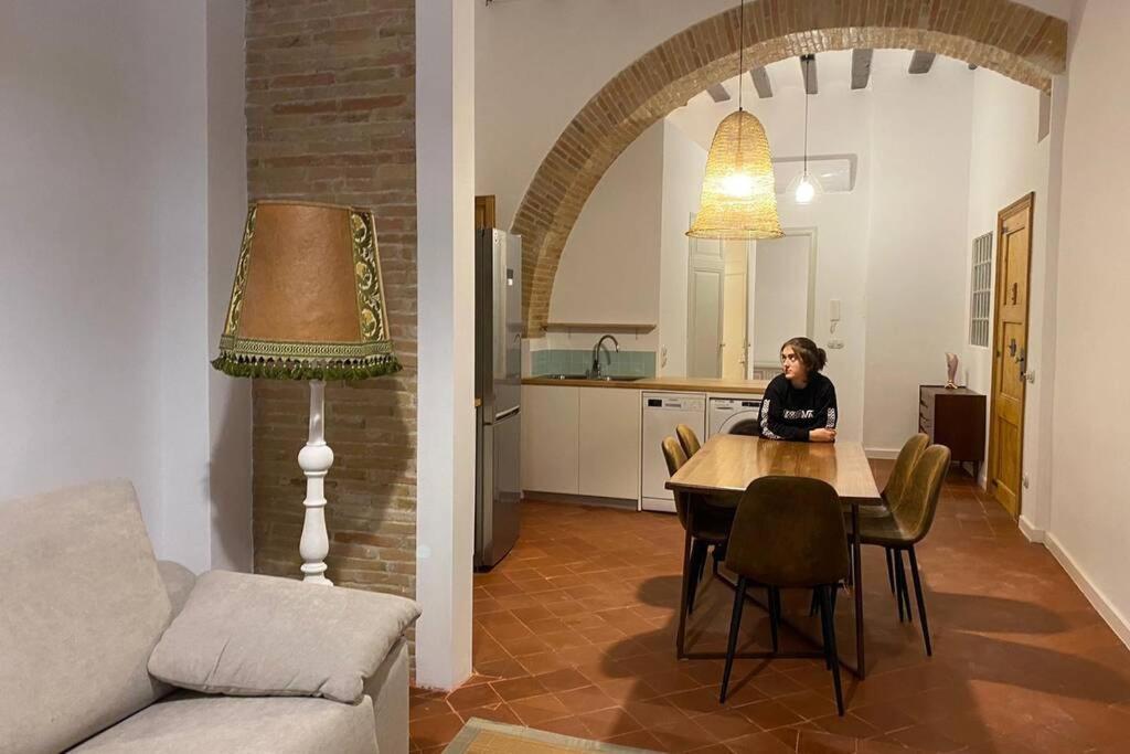 Casa Moner Loft edifici històric centre medieval de Castelló Castellón de Ampurias Exterior foto